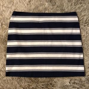 Vineyard Vines • Navy & White Striped Mini Skirt